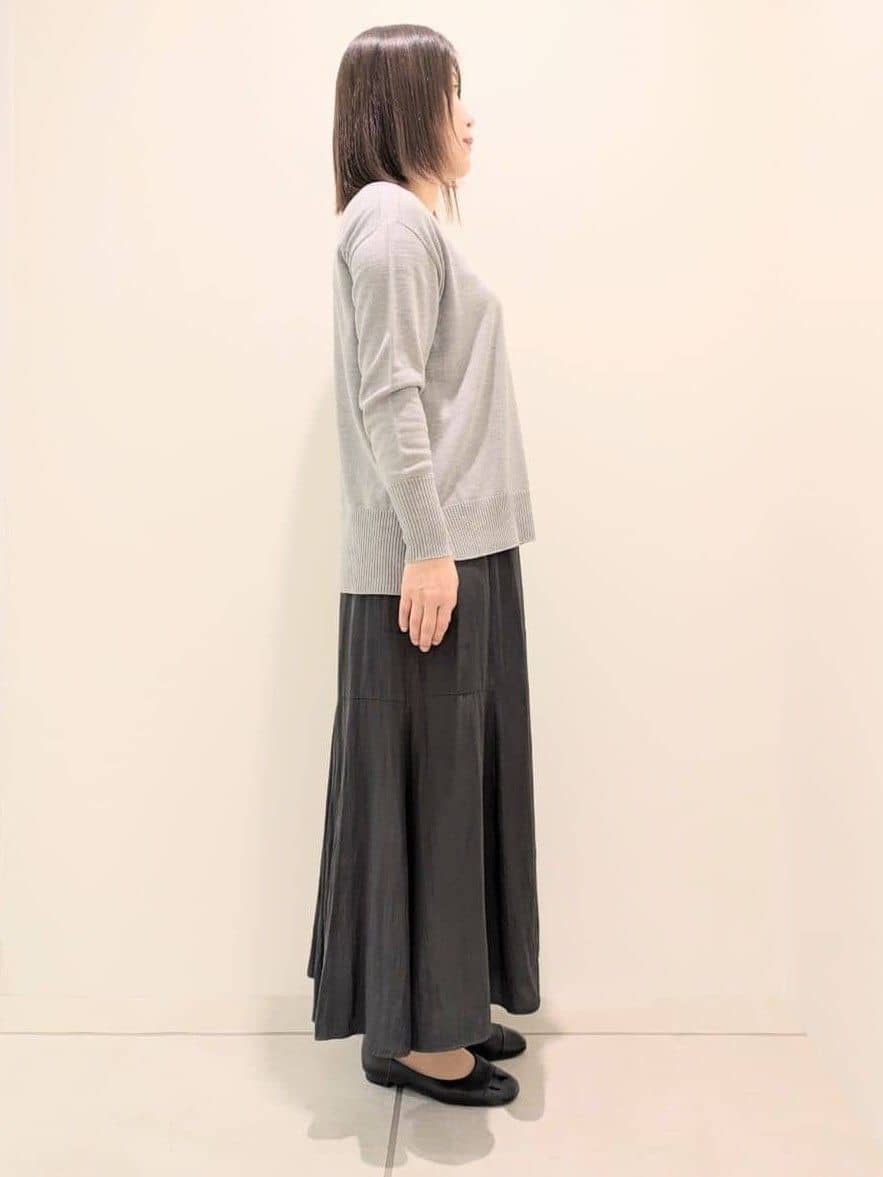 tomoさんの「UNTITLED｜【8色展開/体型カバー】魅せるタイムレスニット」を使ったコーディネート