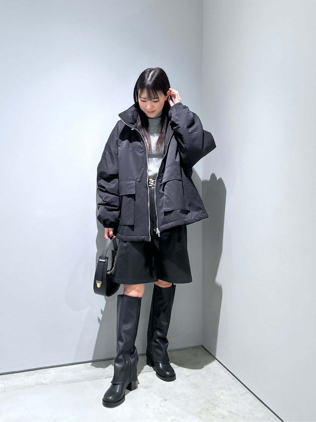 Renoさんの「INDIVI｜【MILLELA FIRENZE】ショルダームーンバッグ」を使ったコーディネート