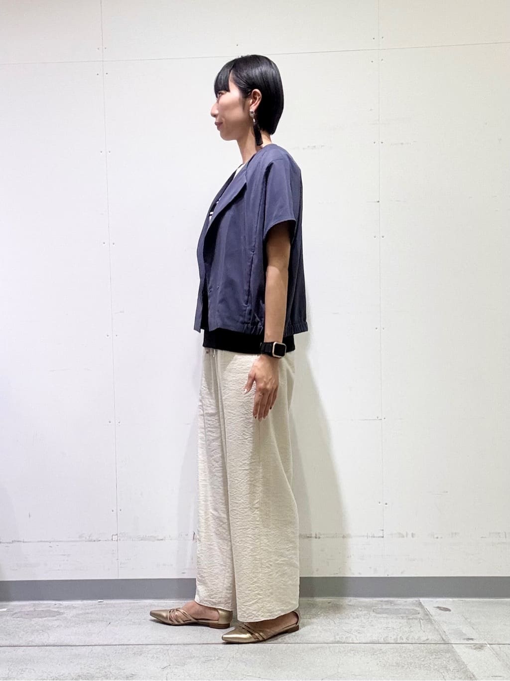 naoさんの「INDIVI｜【洗える／UVケア／SETUP可能】ドロストワイドパンツ」を使ったコーディネート