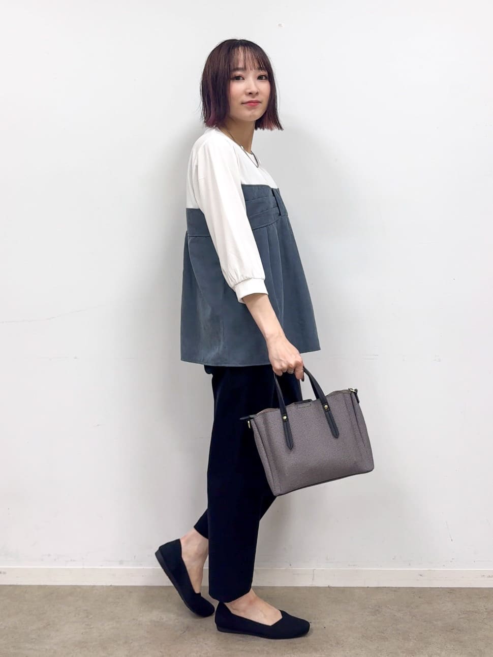 𝐜𝐡𝐢𝐤𝐚さんの「SHOO･LA･RUE｜【洗える/S-LL/美脚シルエット】ハイパーストレッチ テーパードパンツ」を使ったコーディネート