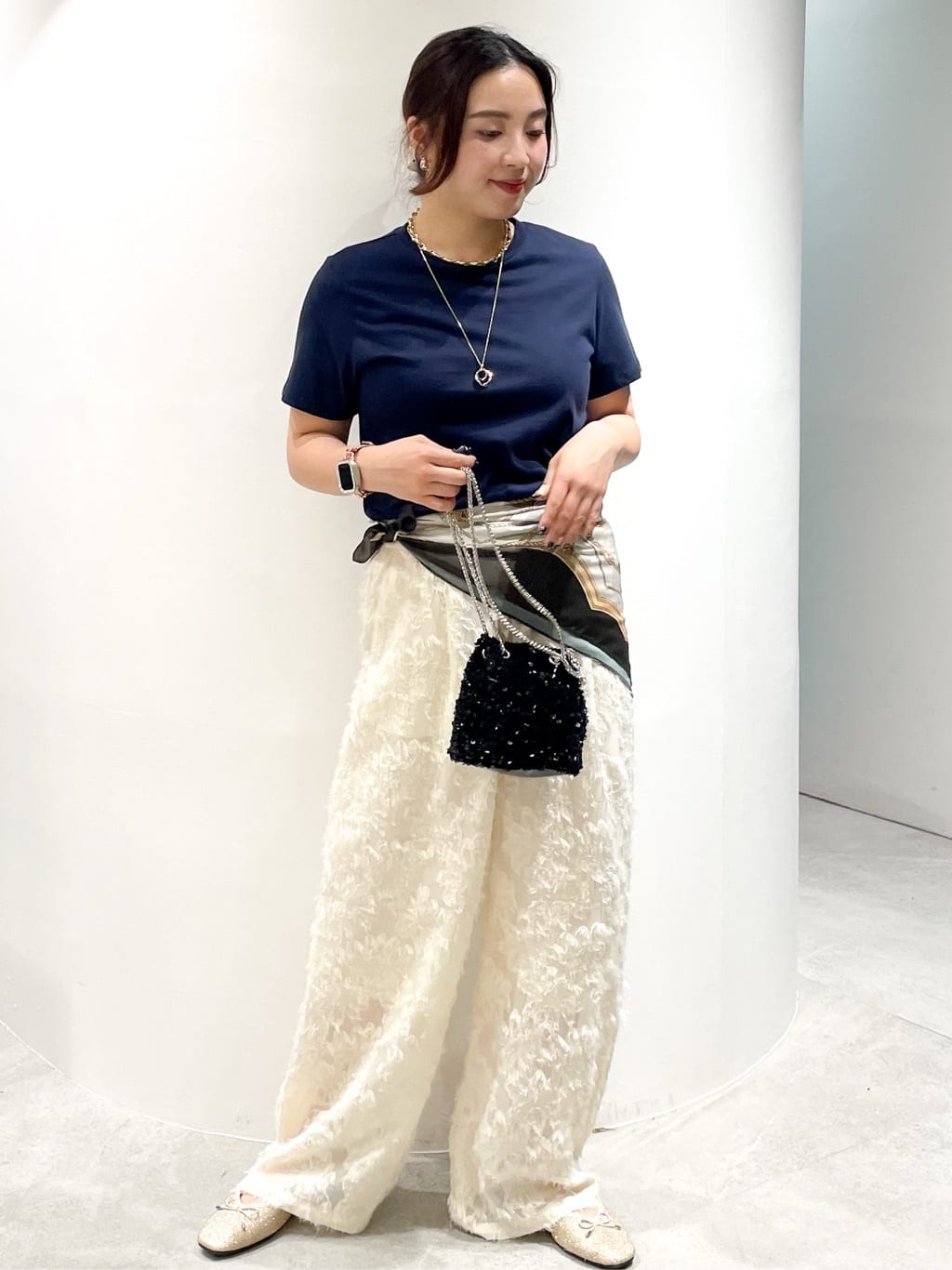 かりんさんの「OPAQUE.CLIP｜《5色展開》ベーシックTシャツ【洗濯機洗い可／UV／接触冷感】」を使ったコーディネート
