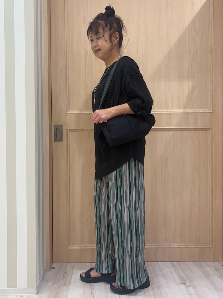 モランさんの「SHOO･LA･RUE｜【S-LL】お袖デザインが華やか はしごレースチュニック」を使ったコーディネート