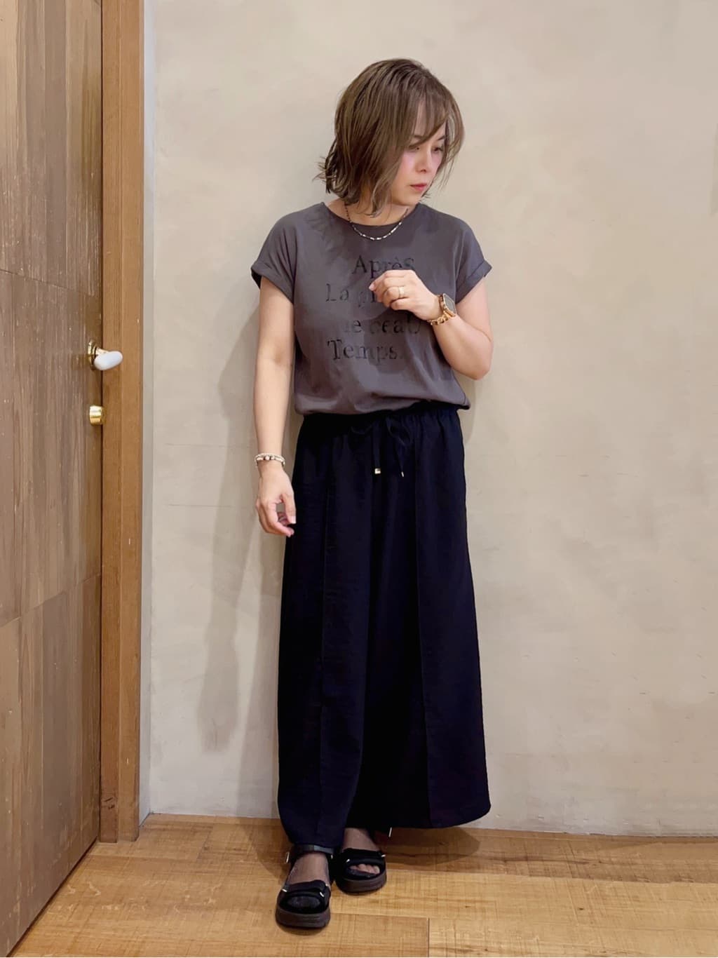 まるぷーさんの「SHOO･LA･RUE｜【洗える/プチプラ】大人の抜け感をプラスする バンドカラーシャツ」を使ったコーディネート
