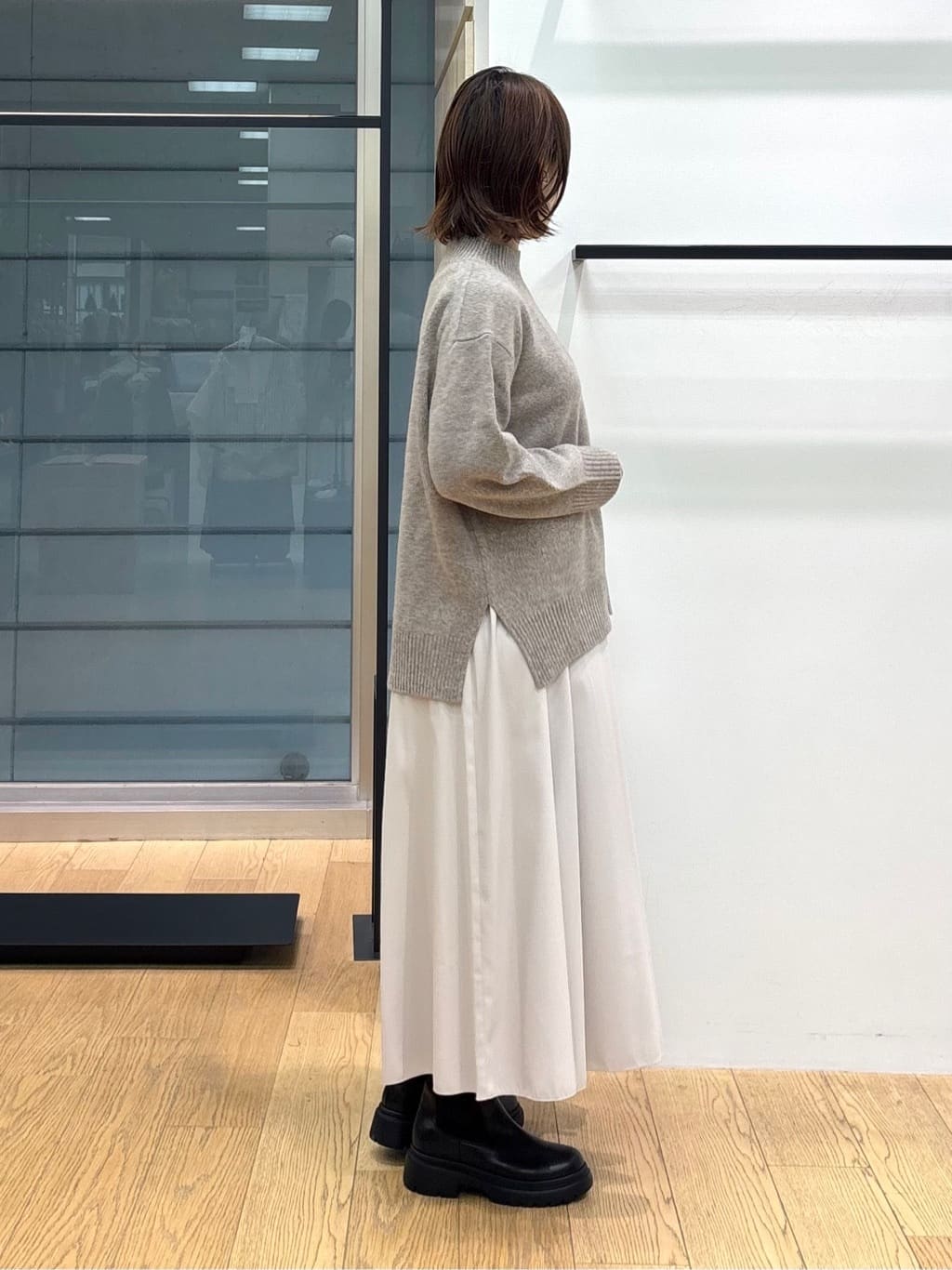 asamiさんの「INDIVI｜【冬ニット人気NO．1！／カシミヤ混】ミドルゲージハイネックニット」を使ったコーディネート