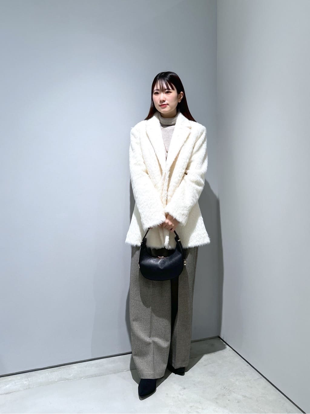 Renoさんの「INDIVI｜【MILLELA FIRENZE】ショルダームーンバッグ」を使ったコーディネート