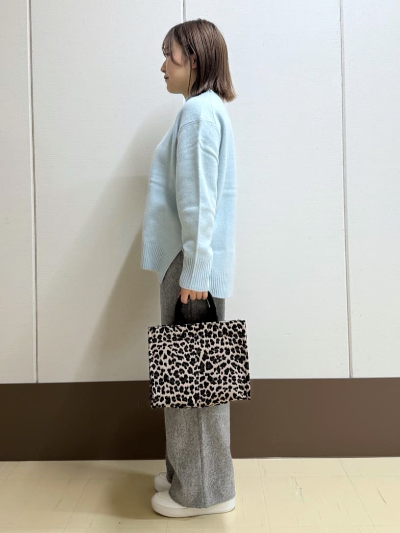 Rikoさんの「INDIVI｜【冬ニット人気NO．1！／カシミヤ混】ミドルゲージハイネックニット」を使ったコーディネート