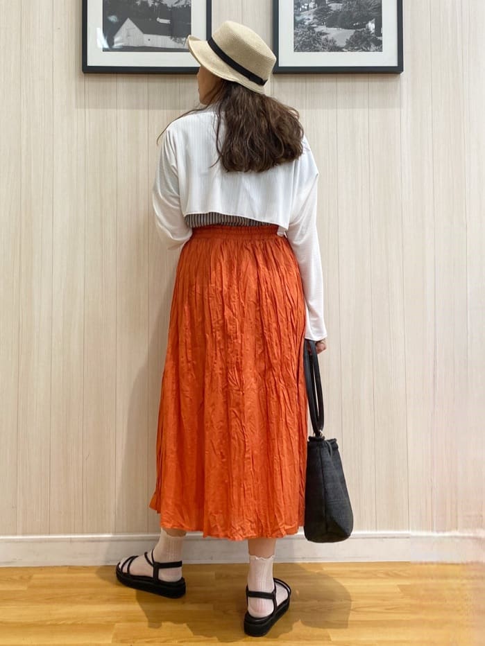 natsuさんの「SHOO･LA･RUE｜◆ナチュラルなシワ加工が大人見え エアリーロングスカート」を使ったコーディネート