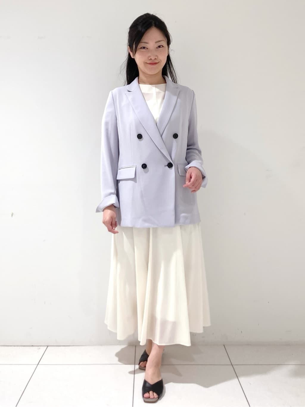 momokoさんの「INDIVI｜【着る日傘／遮熱／UVケア】ダブルジャケット」を使ったコーディネート