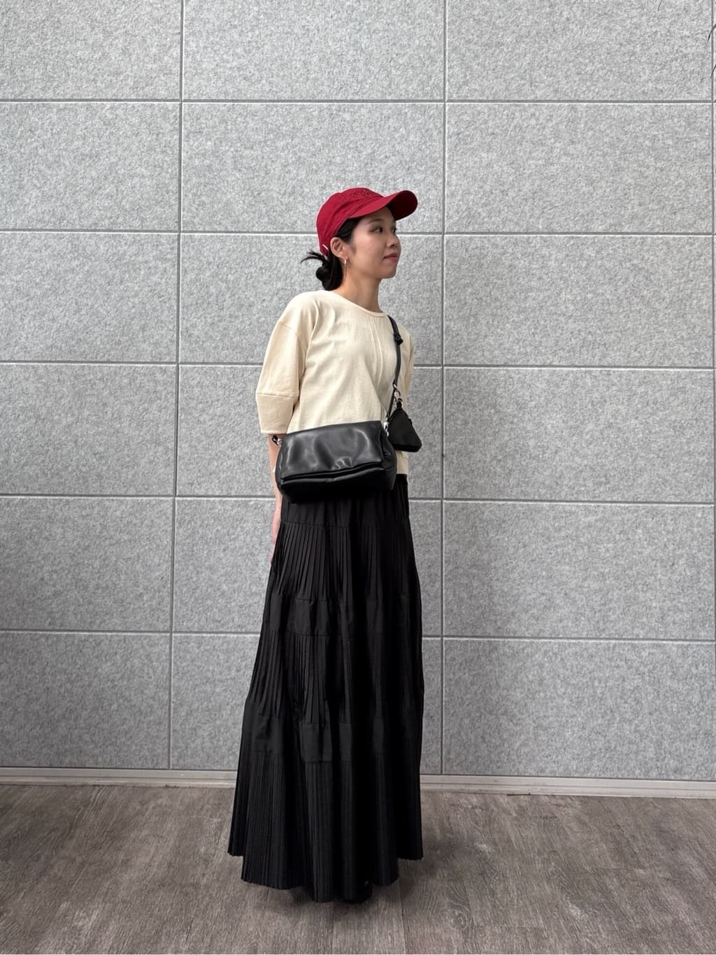 ひなさんの「INDIVI｜フォルムスリーブカットソー」を使ったコーディネート