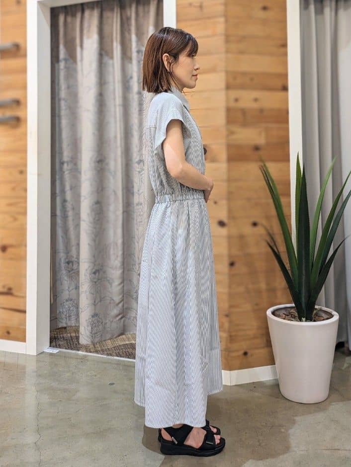  E.Yさんの「THE SHOP TK｜サッカーワンピース【洗濯機OK/UVカット】」を使ったコーディネート