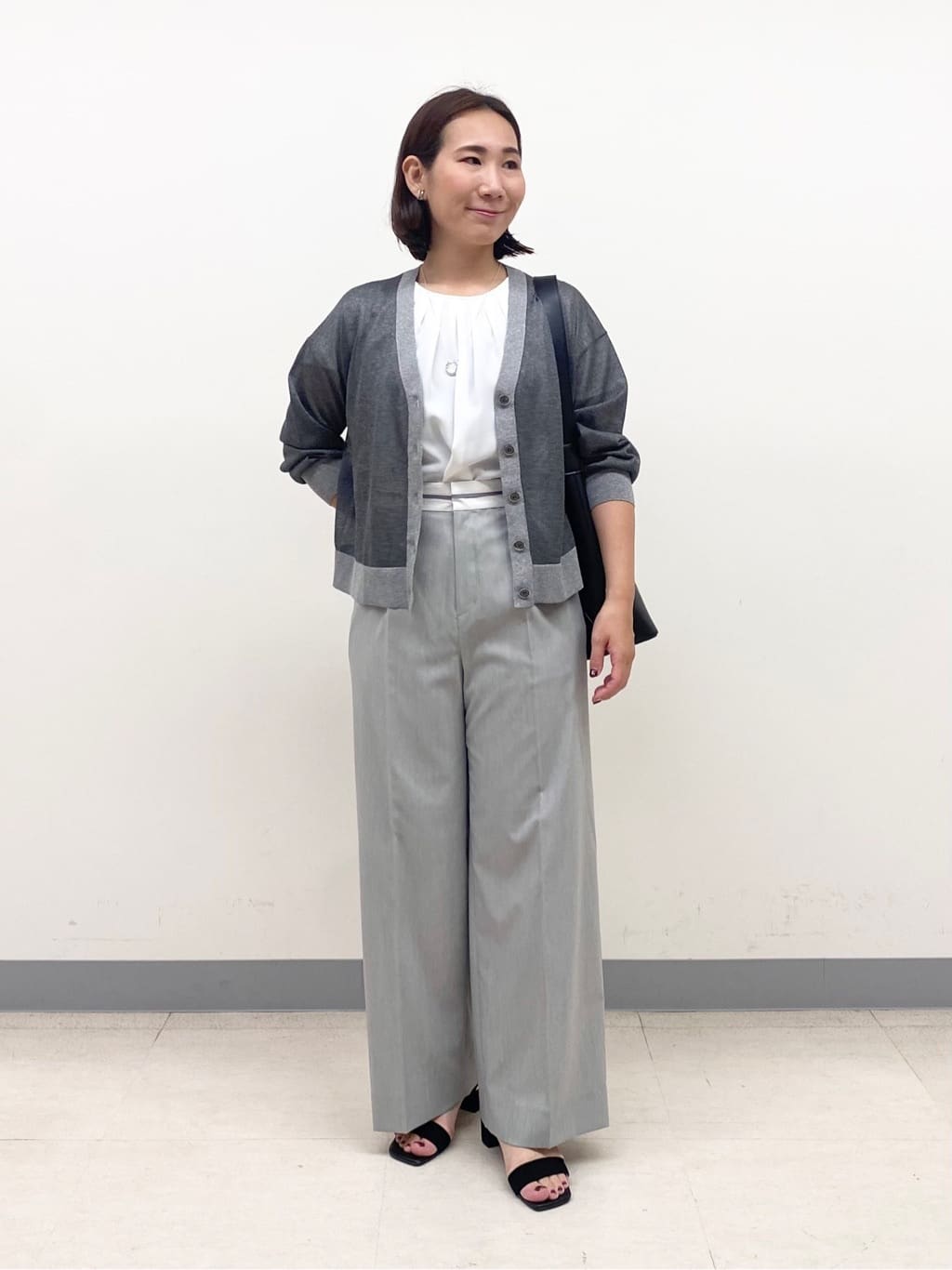 YUKARIさんの「INDIVI｜【軽く羽織れる/洗える】ジャケット風カーディガン」を使ったコーディネート