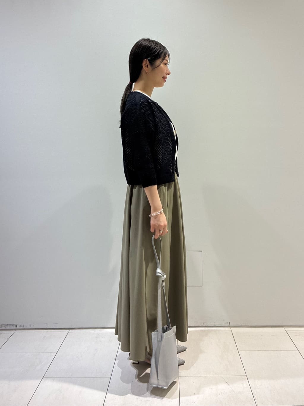 KAOさんの「INDIVI｜バイカラーショートネックレス」を使ったコーディネート