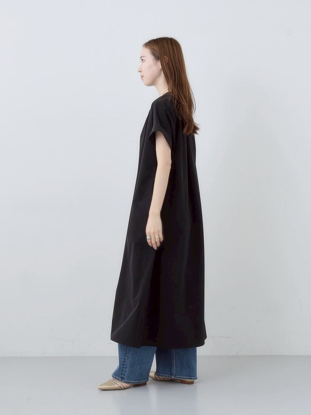 mitsukiさんの「INDIVI｜【褒められデニム】ワイドストレート デニムパンツ」を使ったコーディネート