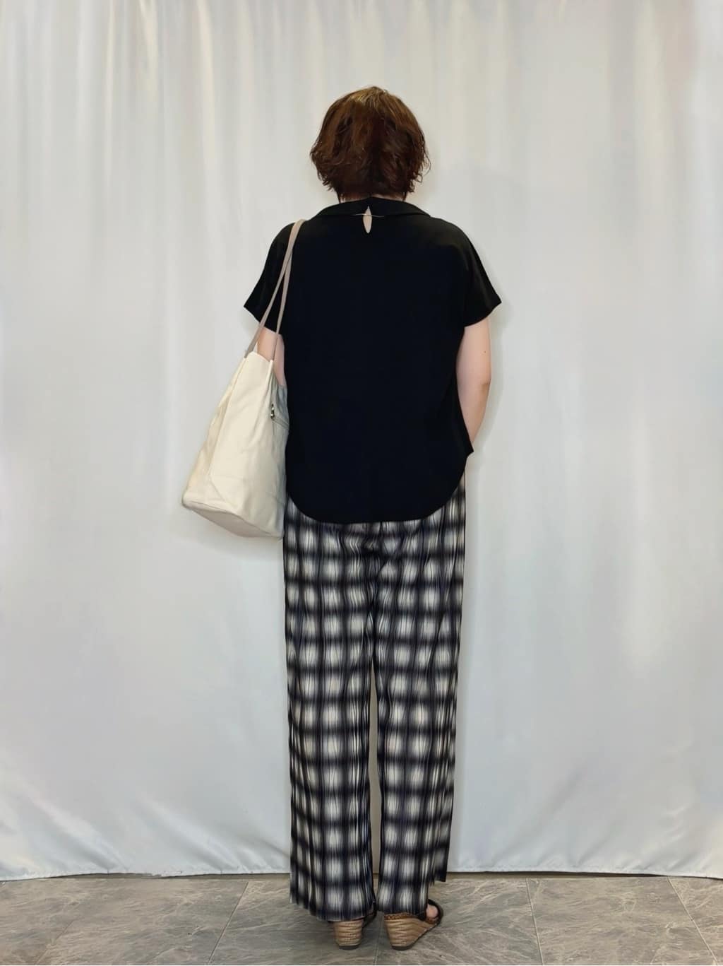 たみさんの「SHOO･LA･RUE｜【S-LL/ポケット付き】チェック柄 ウェーブプリーツパンツ」を使ったコーディネート