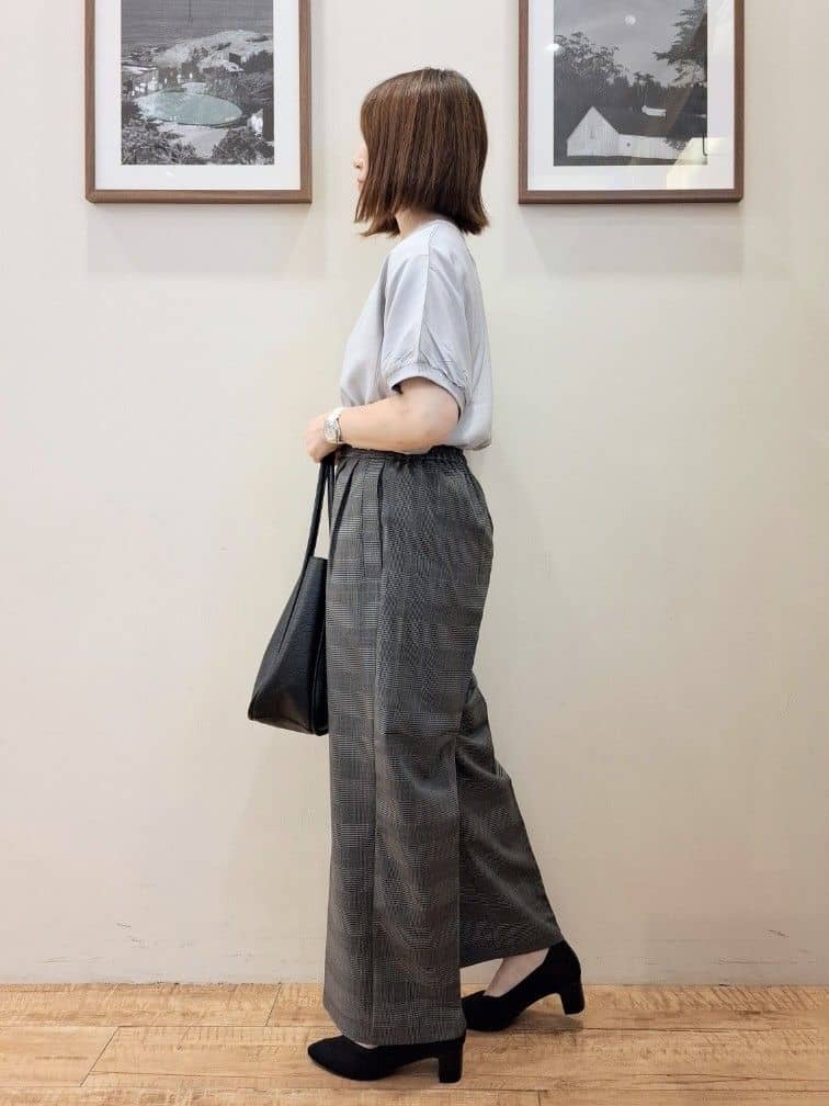 まあるさんの「SHOO･LA･RUE｜【ひんやり/洗濯後しわになりにくい】リブ切り替えドルマンブラウス」を使ったコーディネート