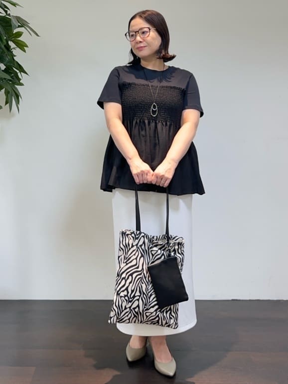 Asamiさんの「UNTITLED｜【コットン100/洗える/Tシャツ】シャーリングドッキングペプラム」を使ったコーディネート