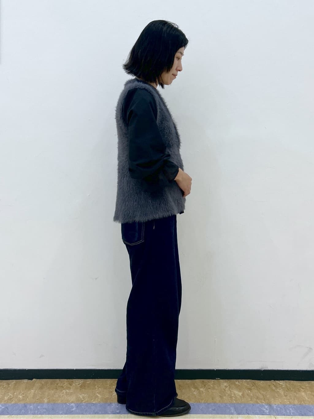 su.さんの「index｜《andGIRL掲載》フェザーペプラムジレ【洗濯機OK／抗ピル】」を使ったコーディネート