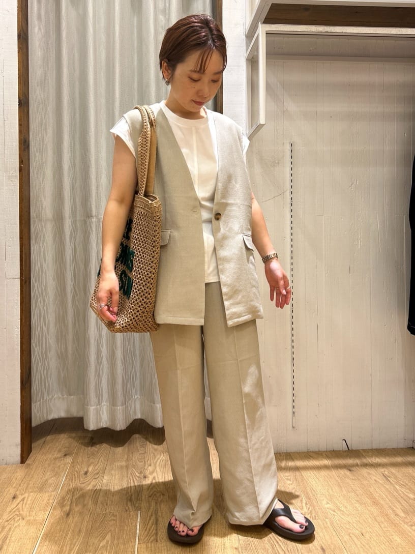 ga_riさんの「THE SHOP TK｜【スッキリ決まる】パナマメッシュジレ/洗える/セットアップ可」を使ったコーディネート