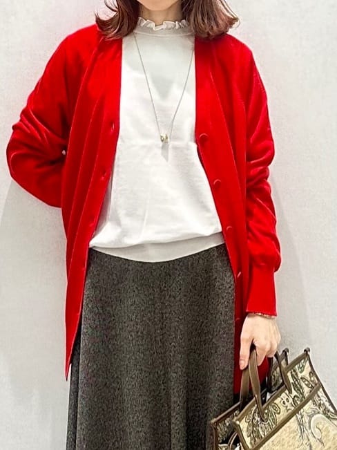 Miwaさんの「UNTITLED｜【ミディ丈/ウール混】クラシカルヘリンボーン　ラメスカート」を使ったコーディネート