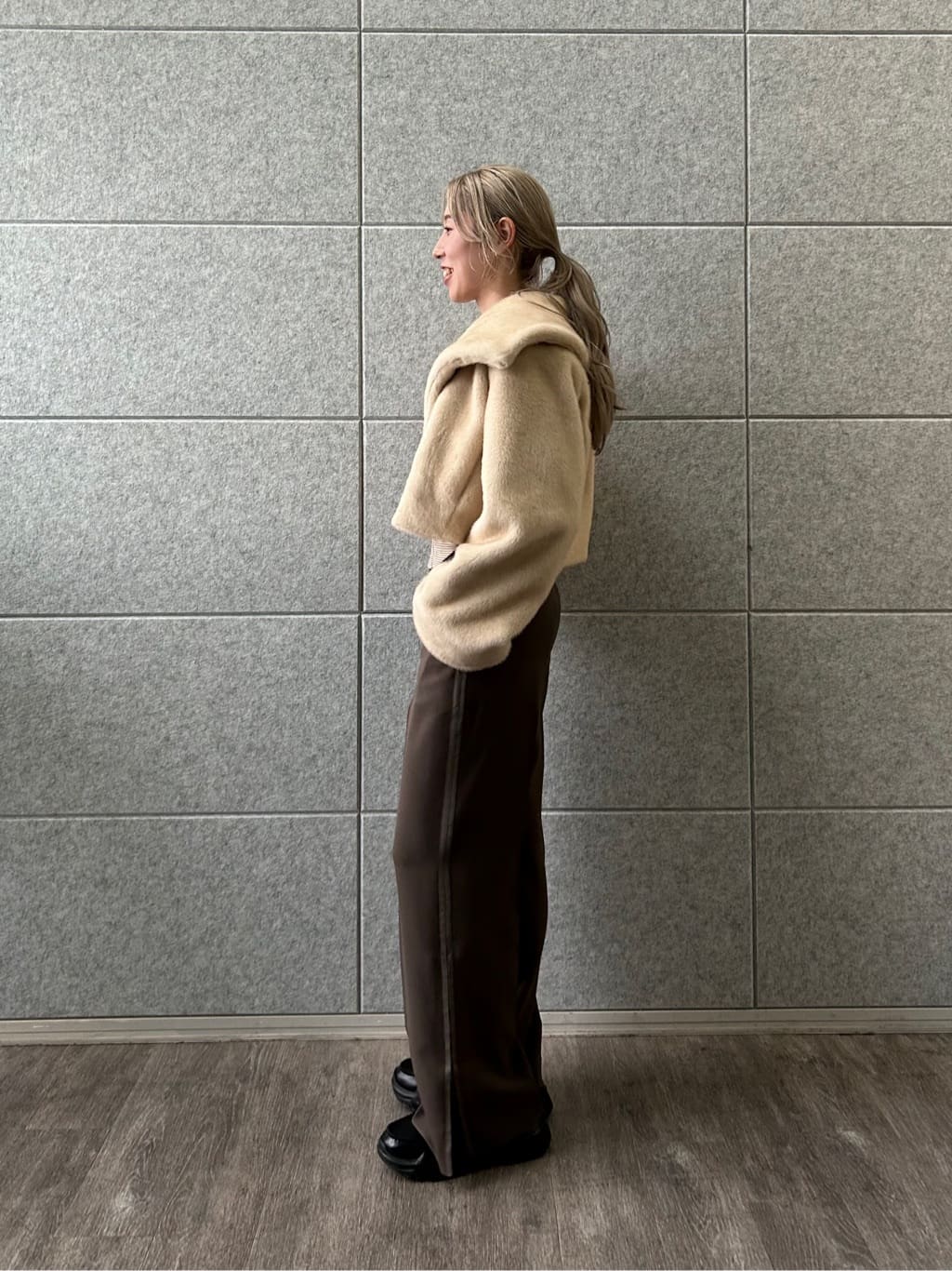 honoka Aさんの「CODE A｜velour square puff top」を使ったコーディネート