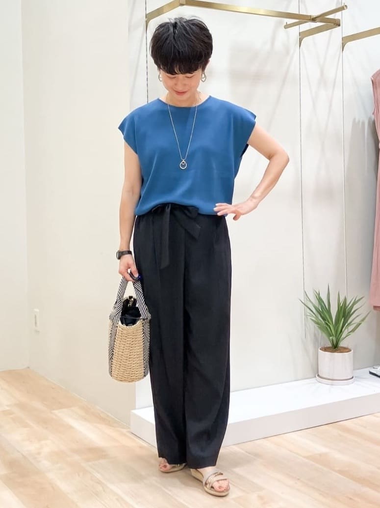 Keiさんの「grove｜【嬉しい機能付き】やわらかドライタッチフレンチスリーブニット」を使ったコーディネート