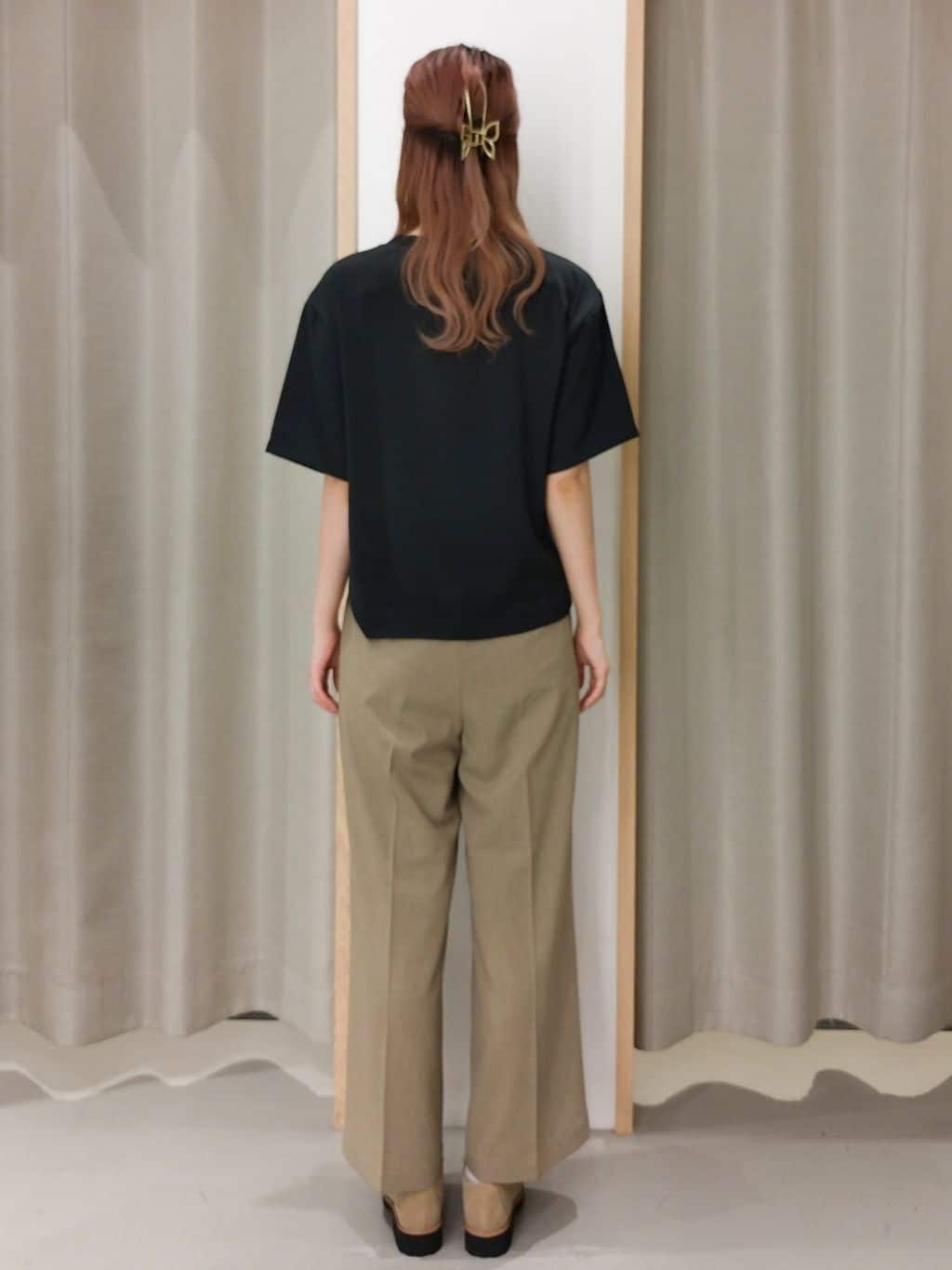 ミリさんの「THE SHOP TK｜アソートロゴTシャツ【接触冷感/防シワ/吸水速乾/UVケア/洗濯機OK】」を使ったコーディネート