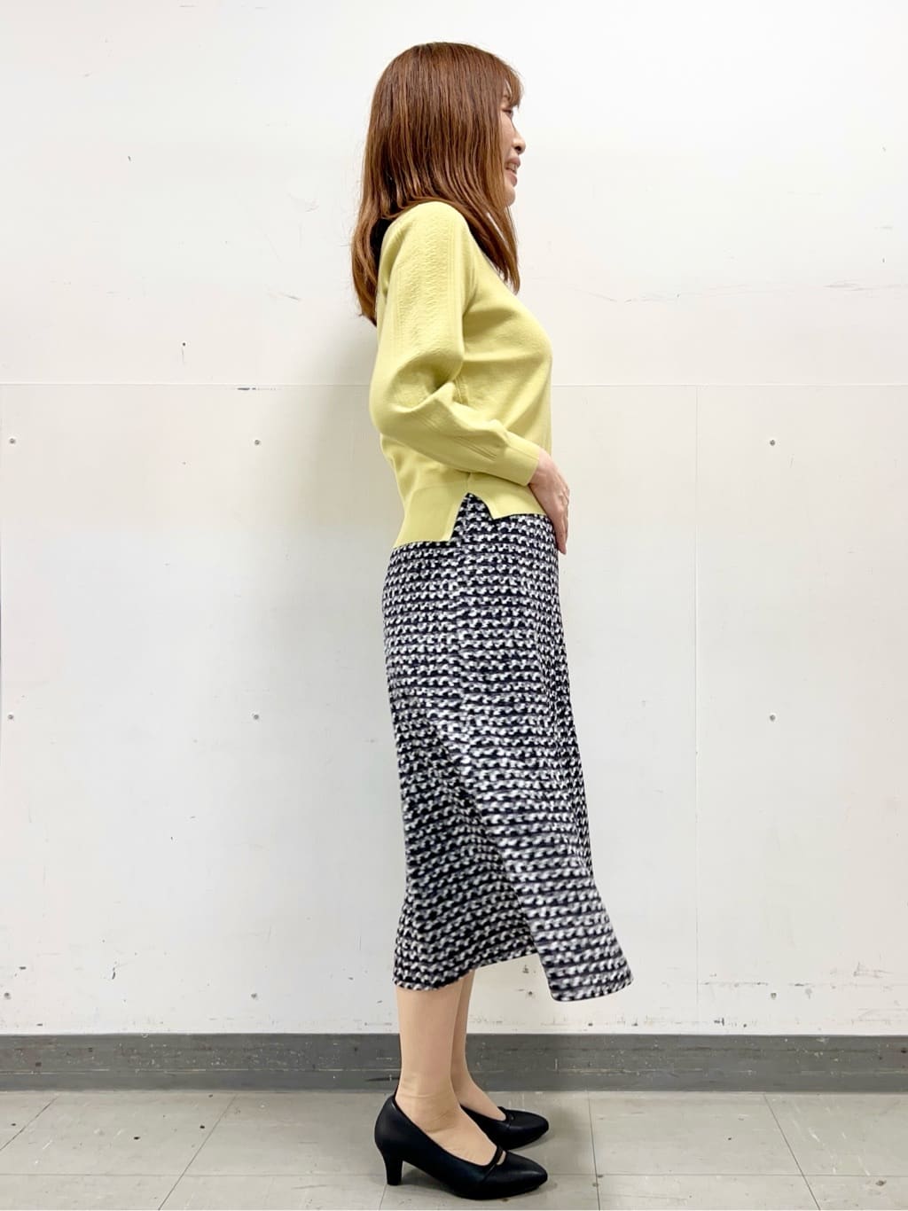 yuさんの「Reflect｜【ニットスタイルが華やかに◎】チドリ風プリントフレアスカート」を使ったコーディネート