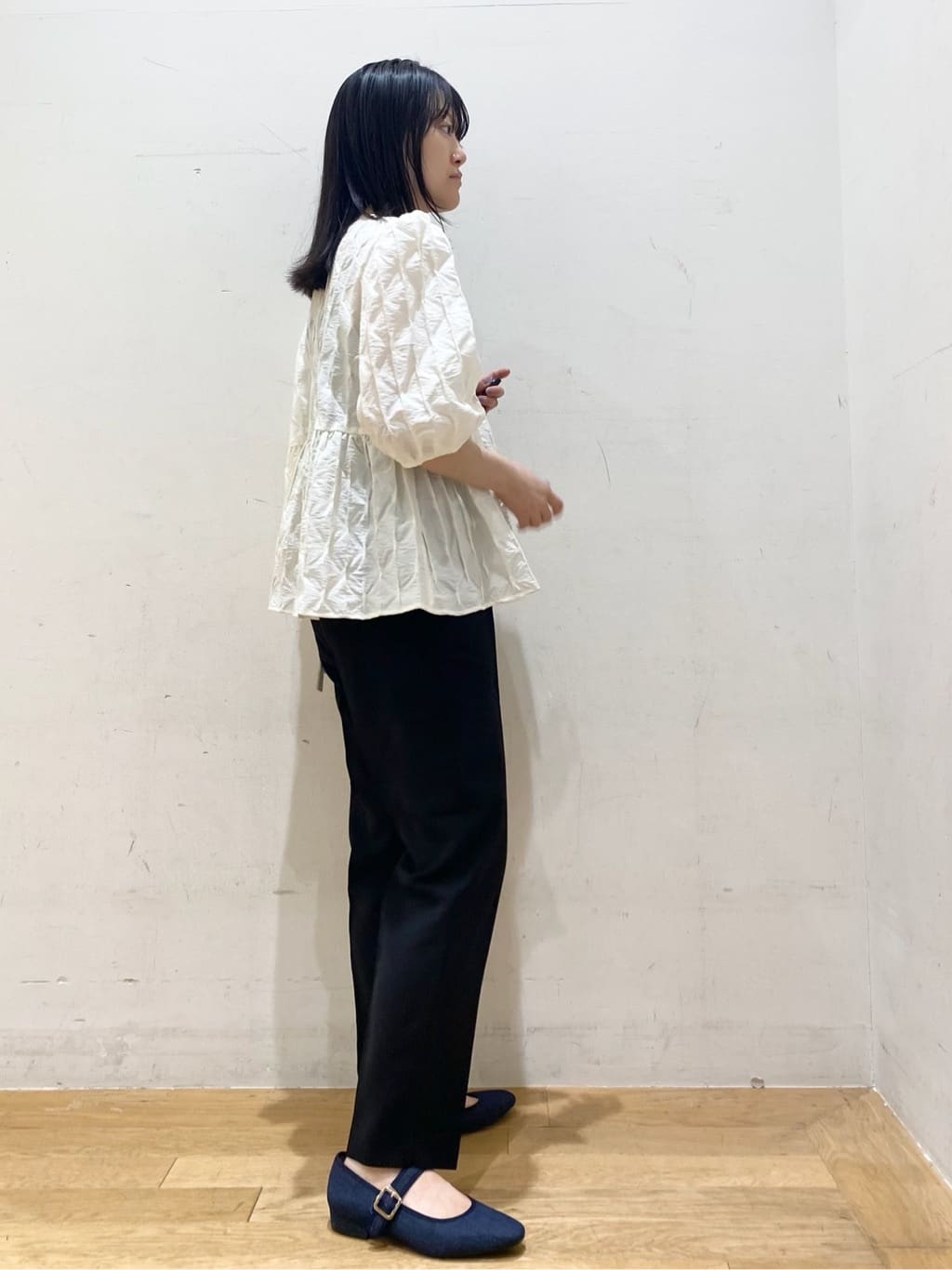 みなみさんの「OPAQUE.CLIP｜ふくれジャカードペプラムブラウス【洗濯機洗い可】」を使ったコーディネート