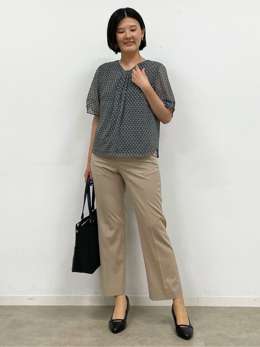 あやたかさんの「Reflect｜【マシンウォッシュ可／セットアップ可】コツキ柄プリントブラウス」を使ったコーディネート
