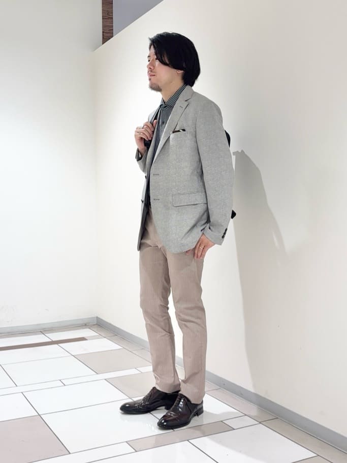 及川さんの「TAKEO KIKUCHI｜【抗菌防臭】COOL DOTS（R）ドビープリント ジャケット」を使ったコーディネート