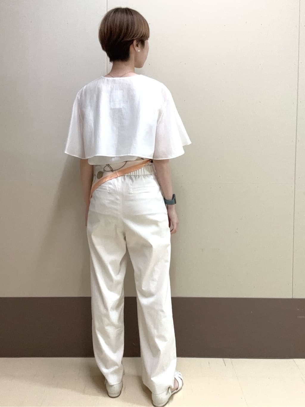mioさんの「UNTITLED｜【手洗い／58cm正方形】チェーンベルトスカーフ」を使ったコーディネート