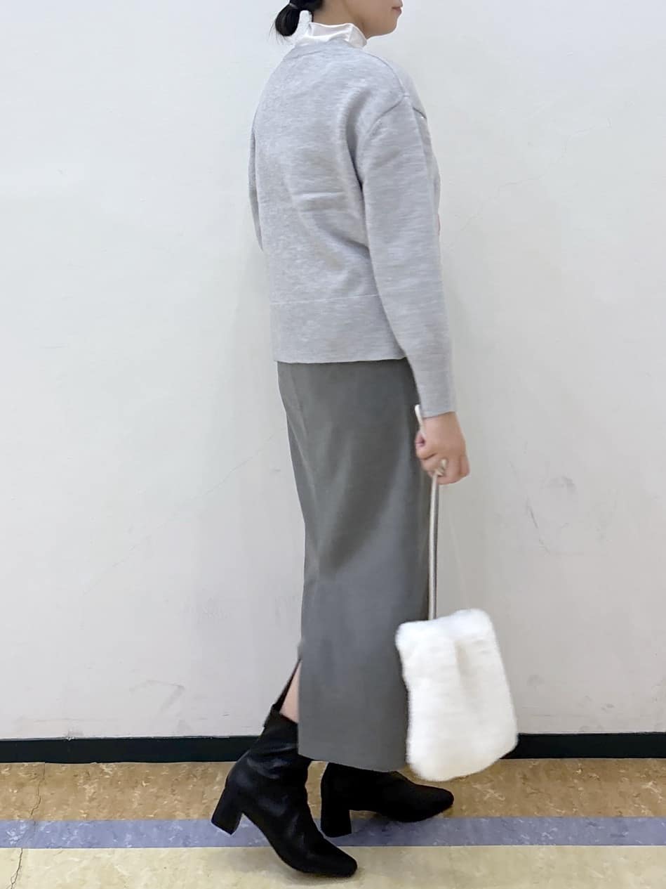 akariさんの「OPAQUE.CLIP｜シアーハイネックトップス【洗濯機OK】」を使ったコーディネート