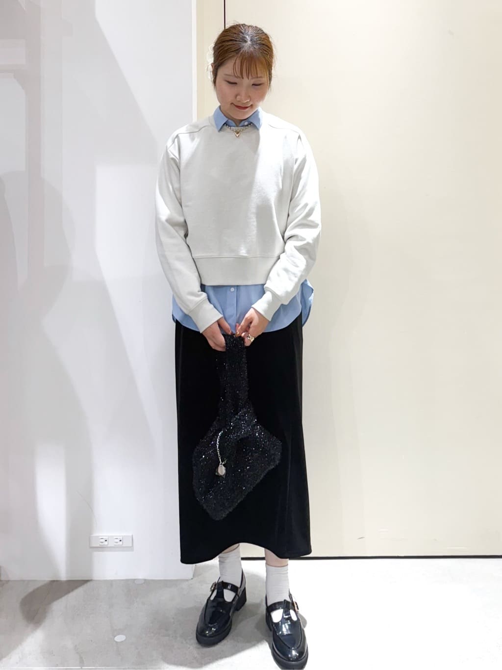 sayaさんの「OPAQUE.CLIP｜ラメ裏毛ショートプルオーバー【洗濯機OK】」を使ったコーディネート