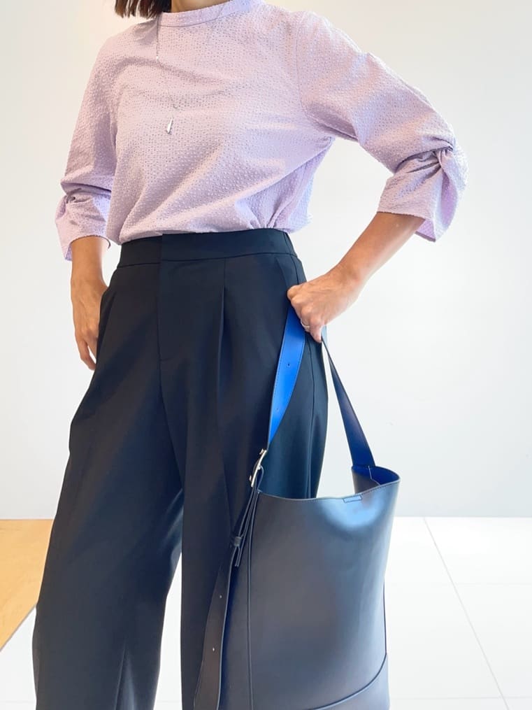 murayamaさんの「INDIVI｜【褒められパンツ】ワンタックワイドパンツ」を使ったコーディネート