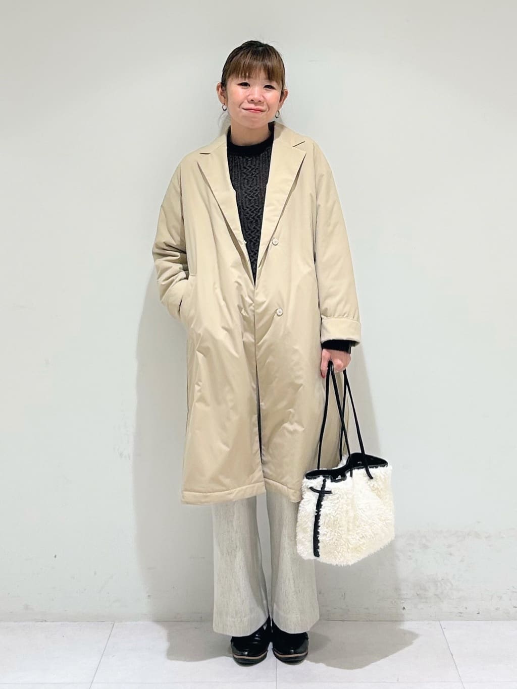 tsuyuさんの「INDIVI｜ウォッシャブルウールストール」を使ったコーディネート