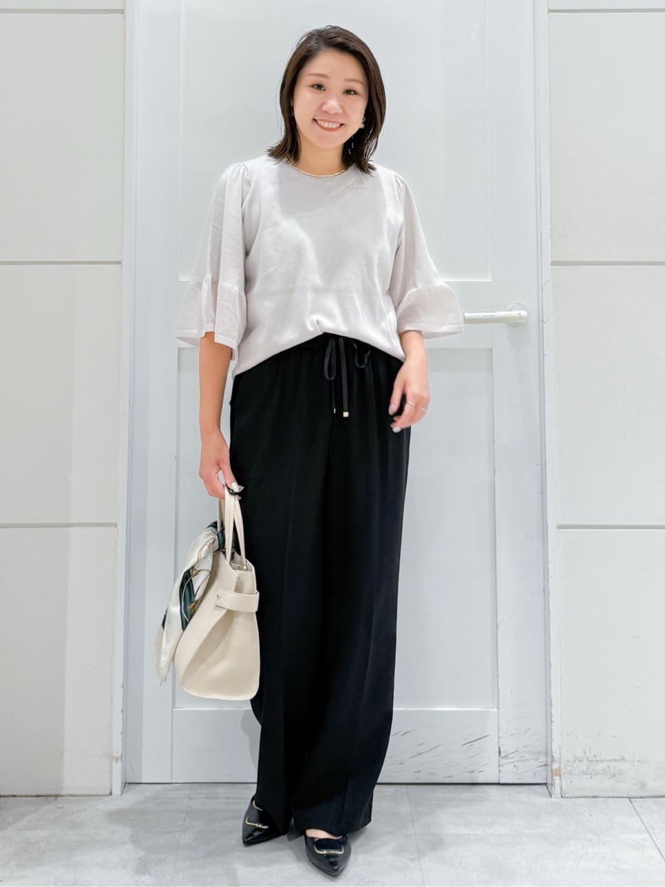 yuka.aさんの「OPAQUE.CLIP｜《5色展開》シアーフレアスリーブニット【洗濯機洗い可】」を使ったコーディネート