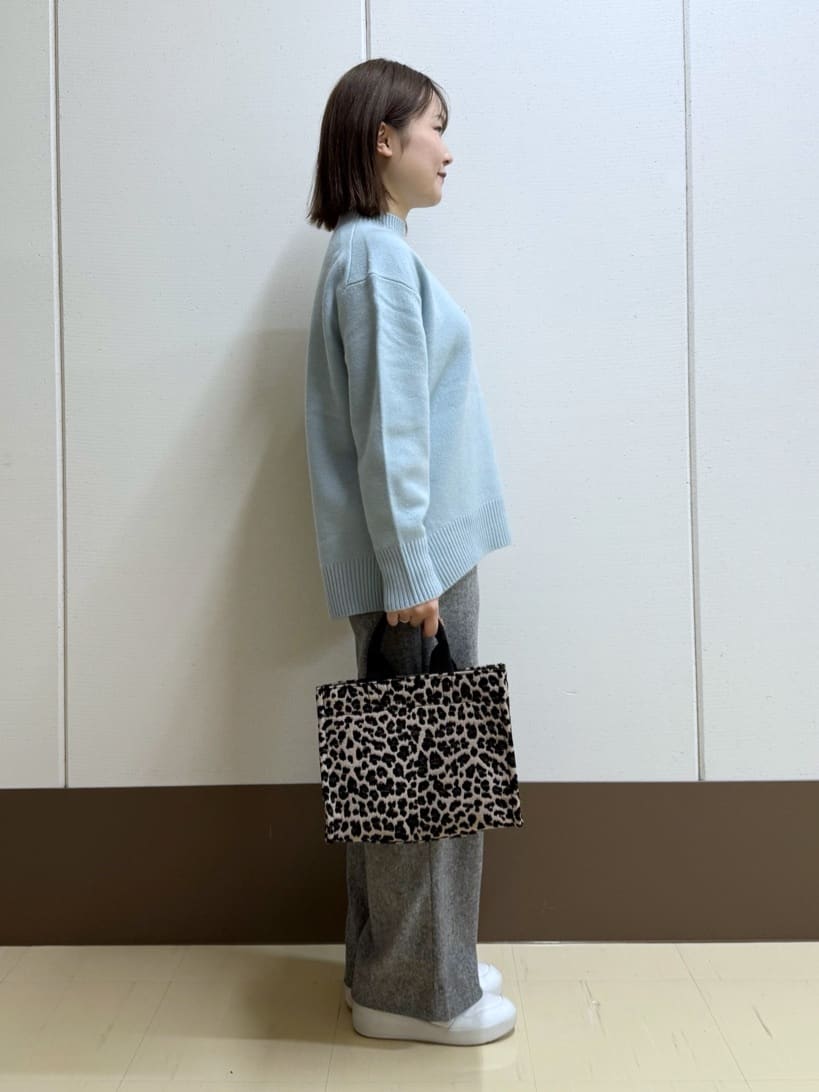 Rikoさんの「INDIVI｜【冬ニット人気NO．1！／カシミヤ混】ミドルゲージハイネックニット」を使ったコーディネート