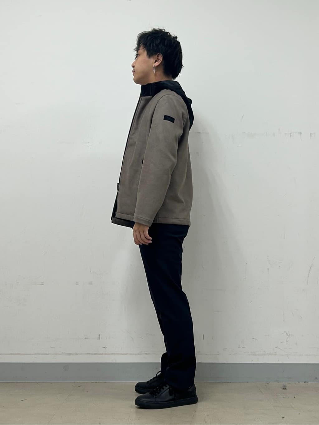 Hiroさんの「TAKEO KIKUCHI｜【JUST ONE LAYER】ダウンファブリック ジップアップ フード ブルゾン」を使ったコーディネート