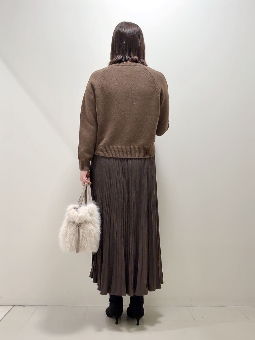 YUIさんの「UNTITLED｜【セットアップ可/ゆったり】ウール混ラメニット」を使ったコーディネート