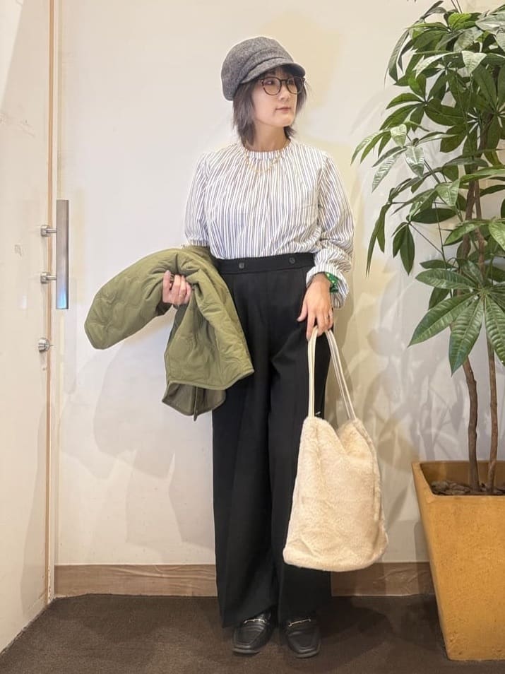 misakiさんの「SHOO･LA･RUE｜つまみハンドルフェイクファートートバッグ」を使ったコーディネート