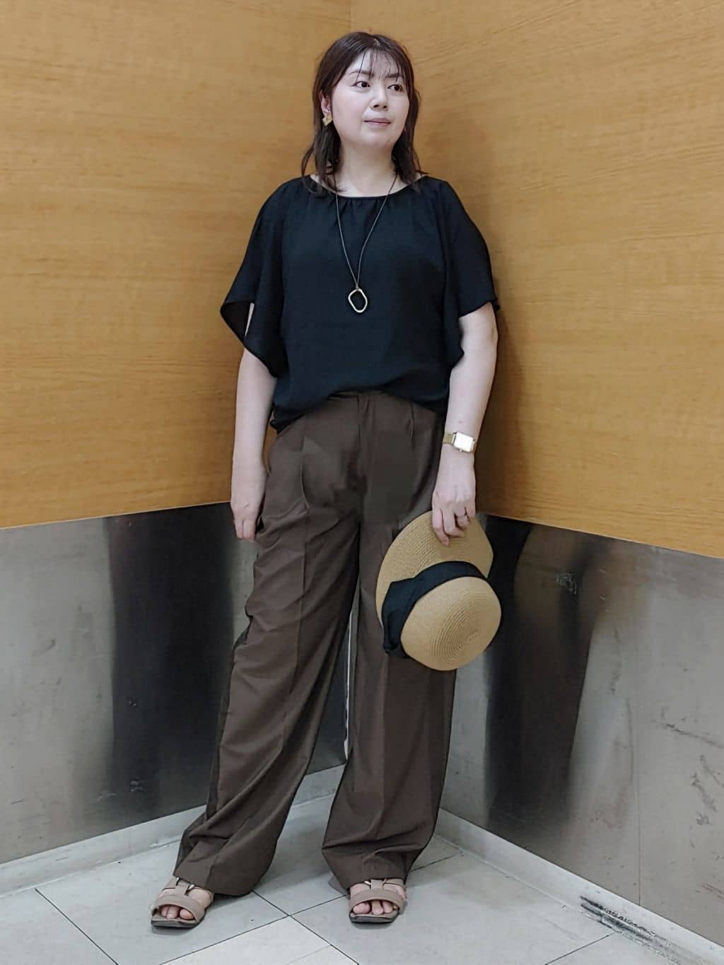 rokoさんの「THE SHOP TK｜TRワイド側章パンツ」を使ったコーディネート