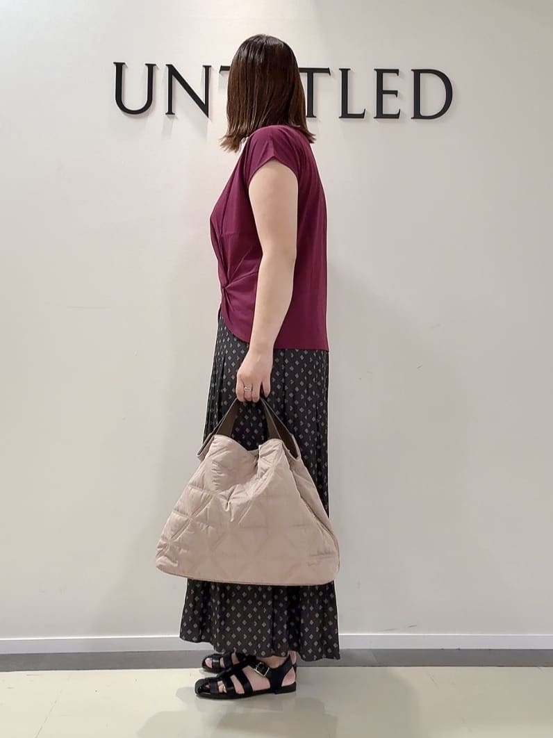 YUIさんの「UNTITLED｜【セットアップ可/ウエストゴム/リラクシー】スクエアジオメ柄スカーチョ」を使ったコーディネート