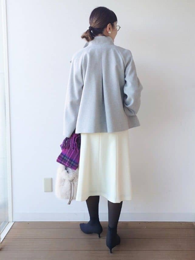 MUTSUKOさんの「UNTITLED｜【きれいめ/洗える】ラメ入りワイドボートネックニット」を使ったコーディネート