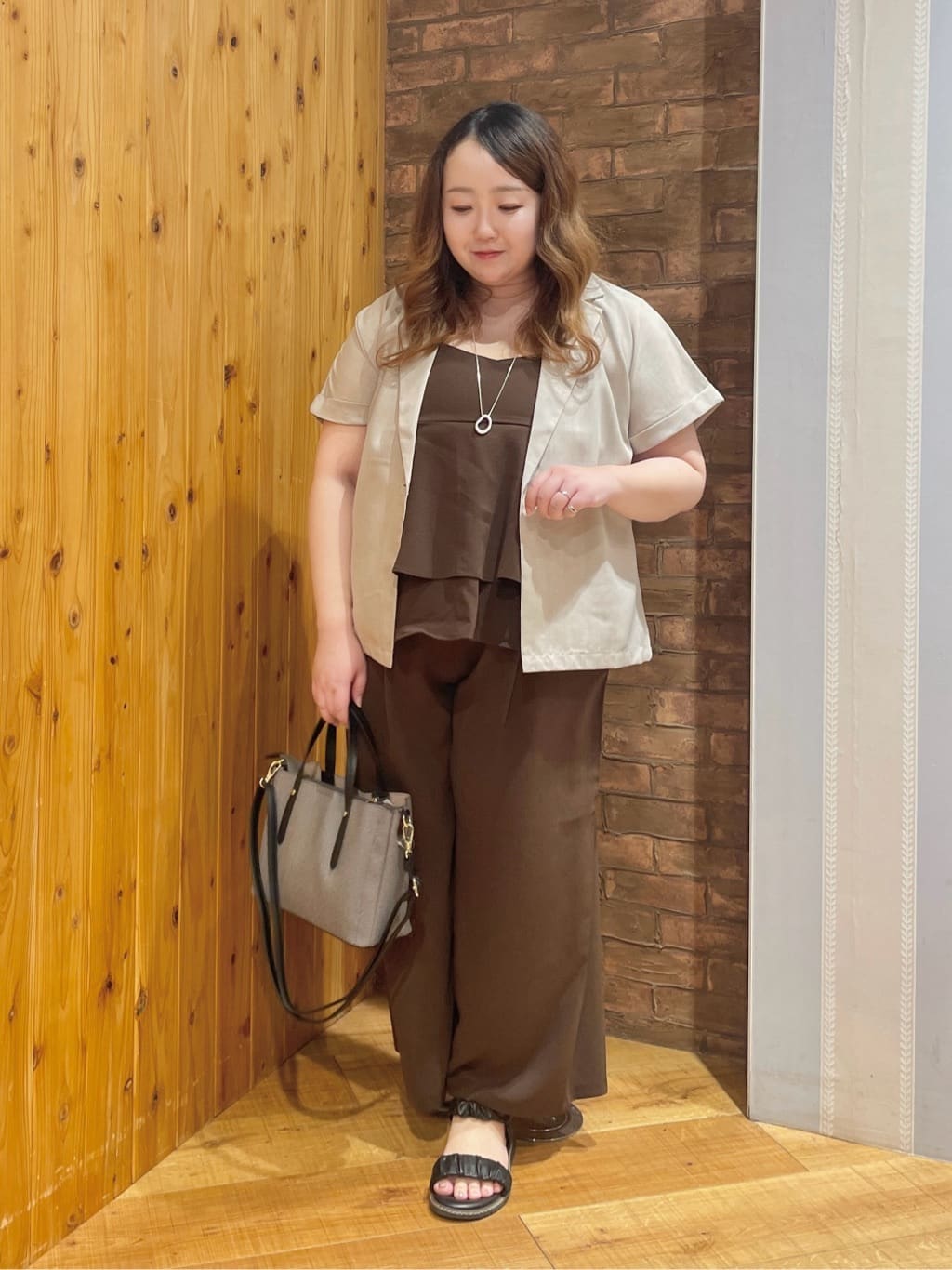 Risaさんの「SHOO･LA･RUE｜【S-LL】さらりと着たい大人のための 麻調半袖ジャケット」を使ったコーディネート