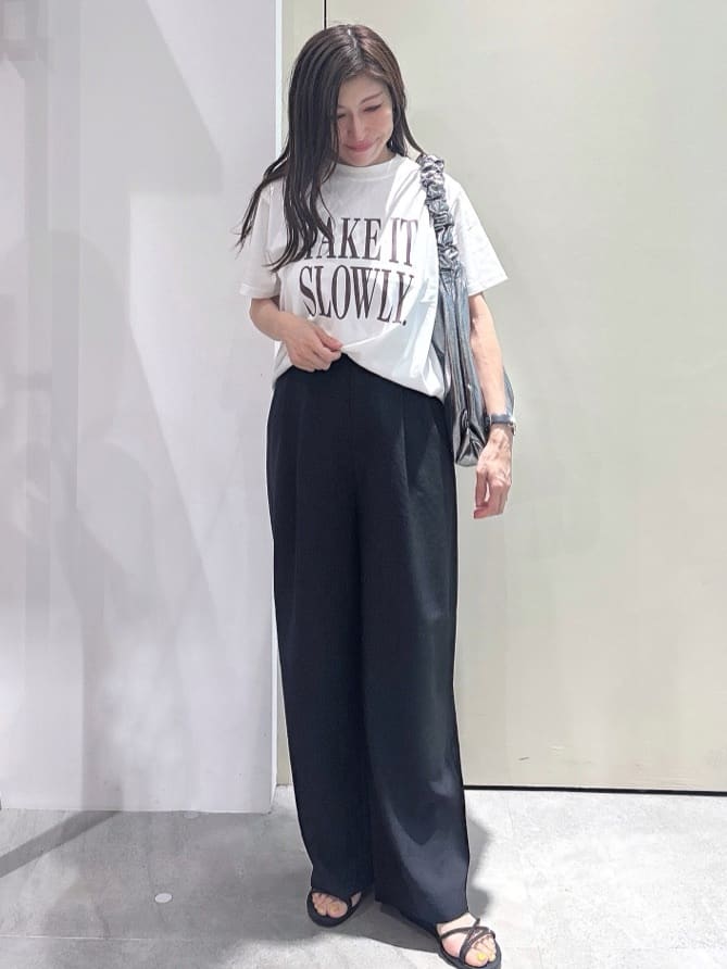 M. さんの「OPAQUE.CLIP｜ロゴプリントTシャツ【洗濯機洗い可】」を使ったコーディネート