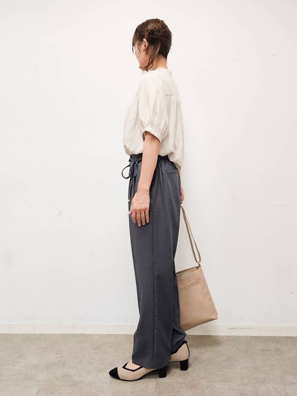 ゆゆさんの「SHOO･LA･RUE｜【洗える/S-LL】大人上品な印象のサテン5分袖ブラウス」を使ったコーディネート