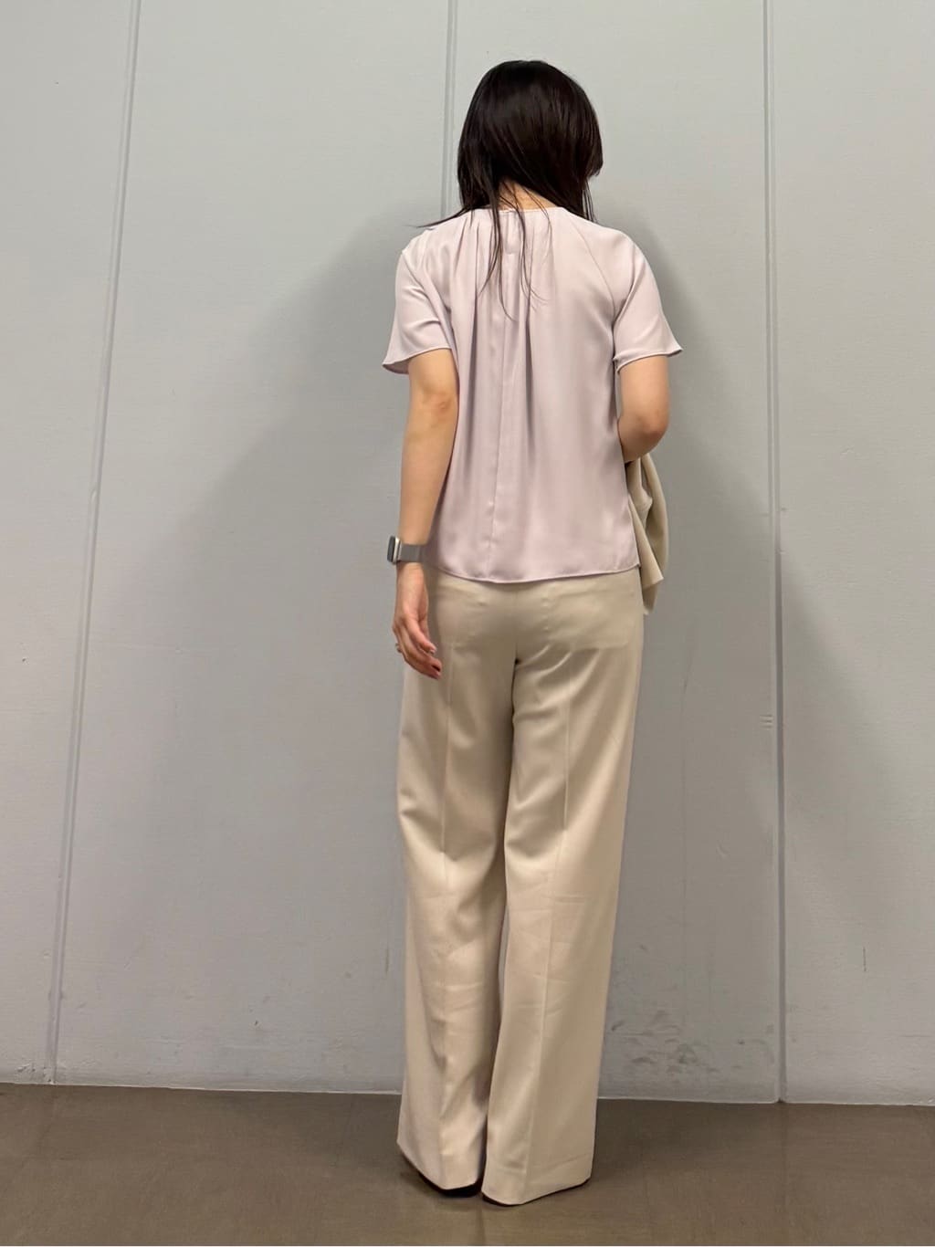 mizukiさんの「INDIVI｜【洗える／UVケア／スーツ】ストレッチテーラードカラージャケット」を使ったコーディネート