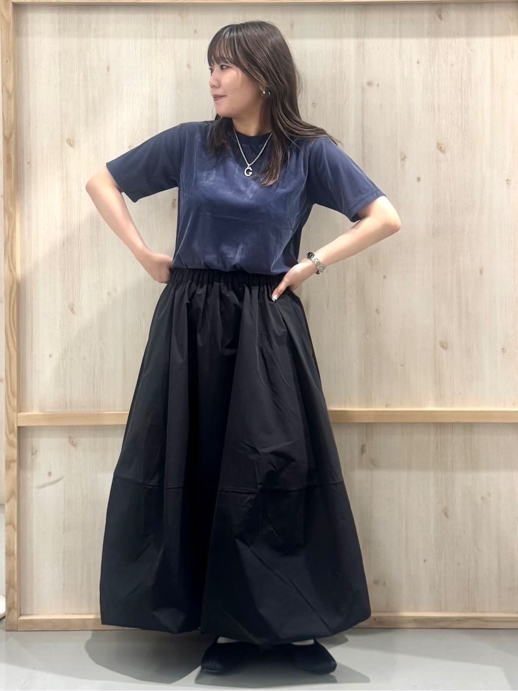 nanaさんの「THE SHOP TK｜シアーベロアカットソー【洗える】」を使ったコーディネート