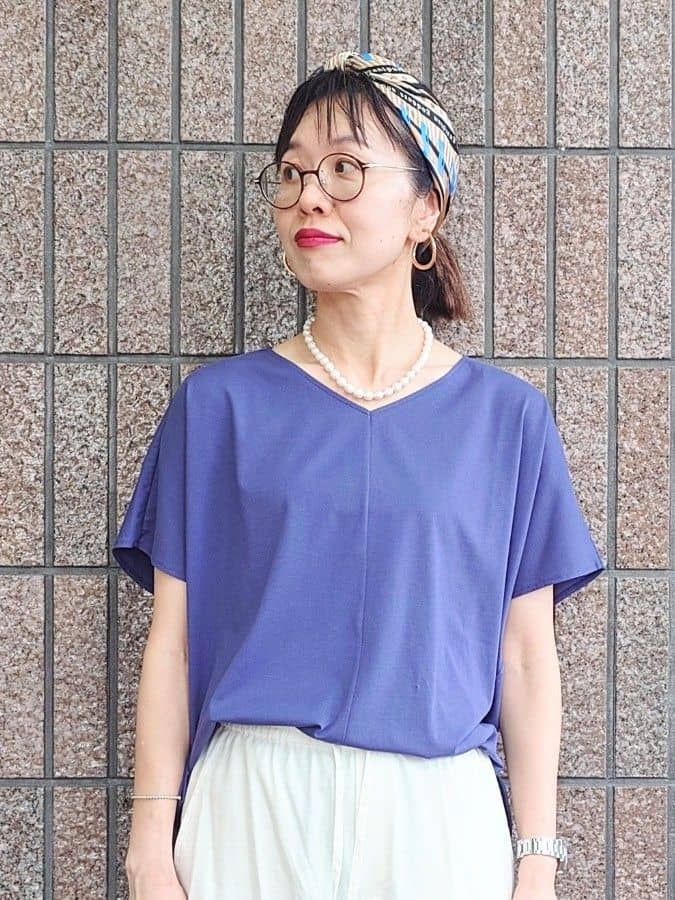 MUTSUKOさんの「UNTITLED｜【接触冷感/洗える】Vネックコットンプルオーバー」を使ったコーディネート