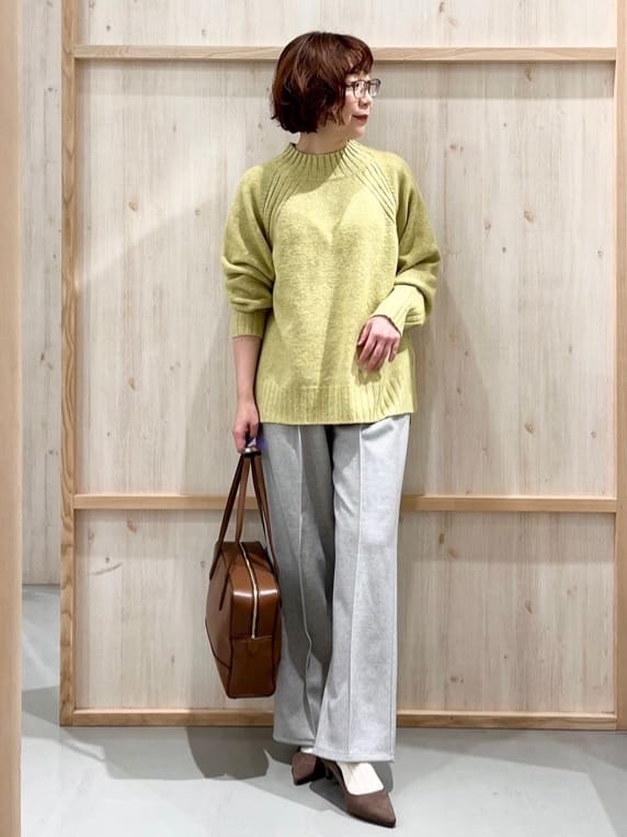 nakoさんの「THE SHOP TK｜ふんわり柔らかきれい色 ウール混ハイネックニット」を使ったコーディネート